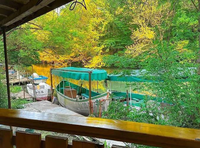 “river Romance” *